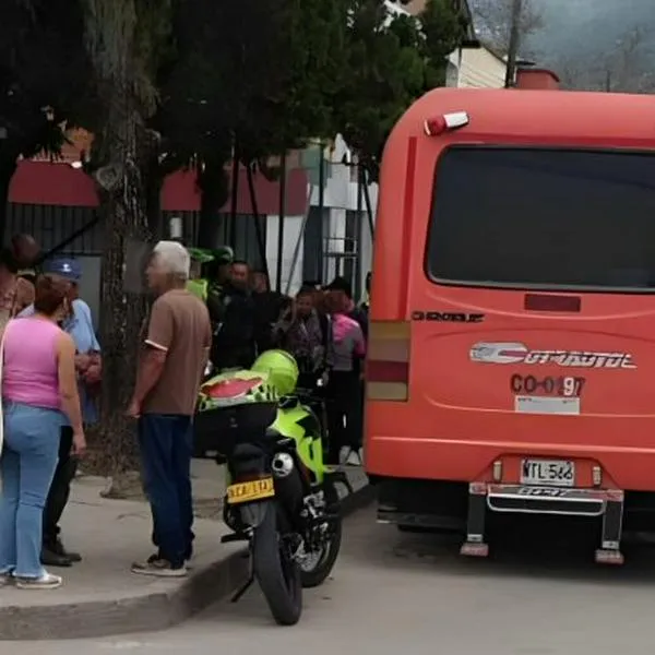 Conductor de buseta estuvo a punto de ser linchado en Ibagué