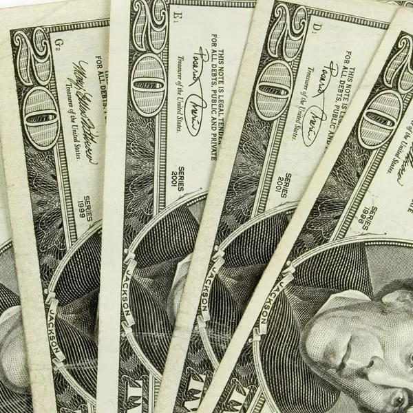 Precio del dólar hoy 1 de noviembre: cuánto son 20 dólares en pesos