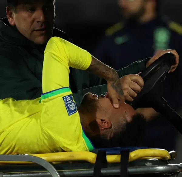 Confirman operación de Neymar y cuánto tiempo tardaría en recuperarse.