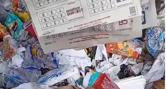 Advierten de presunto fraude electoral en Ricaurte, Cundinamarca. Votos de un candidatos fueron destrozados y echados a la basura. 