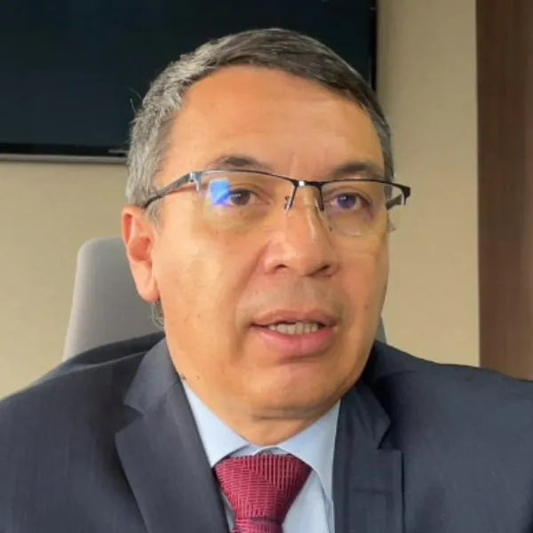 El ministro de Transpor de Colombia, William Camargo, aseguró que el Gobierno se sentará con Carlos Fernando Galán para estudiar el metro de Bogotá.