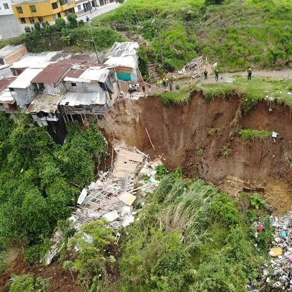 Vivienda en Santa Rosa de Cabal, Risaralda, colapsó por las fuertes lluvias que se presentaron en las últimas horas. Varias personas se vieron afectadas.
