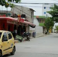 Violenta riña en el barrio San José de los Campanos dejó un herido por arma de fuego