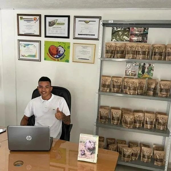 De la correccional a crear empresa : La inspiradora historia de Juan David emprendedor de Siloé
