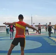Abren cursos gratuitos de natación, tenis, boxeo y más con el IDRD.