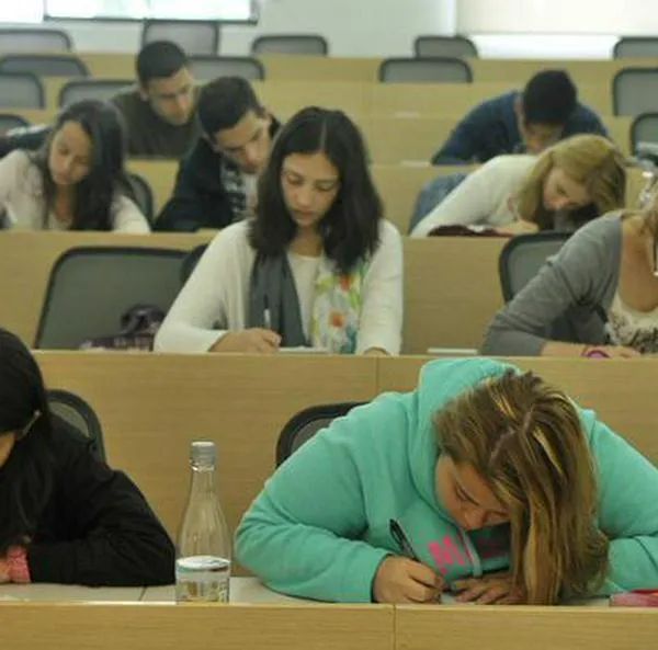 Jóvenes a la U: cómo aplicar a una de las 4.000 becas en universidades de Bogotá