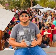 Cantante habría muerto por mordedura de insecto en la cara, en noche de Halloween.