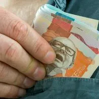 Salario mínimo 2024 subiría un 10 % mínimo, según la explicación de Minhacienda