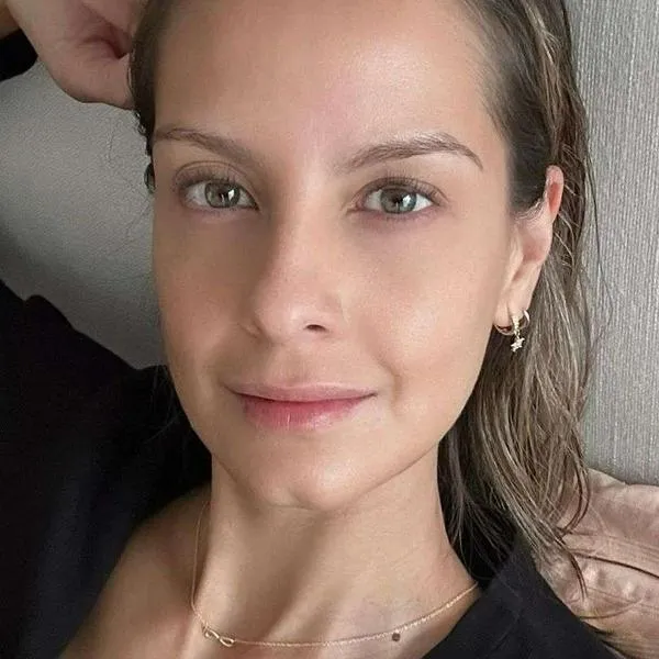 Foto de Laura Acuña, en nota de que la presentadora afirmó que es drogadicta luego de señalamiento de un pastor en video