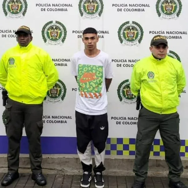 La Policía de Cali capturó a un hombre que se hizo pasar como uniformado de esa institución para robar unas banderas del América de Cali en junio.