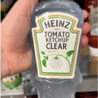 Usuario en TikTok se volvió viral al mostrar una salsa de tomate transparente, de la marca Heinz. Aclaró si es real o todo es una broma.