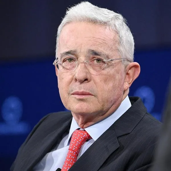 Denuncian ante justicia de Argentina a Álvaro Uribe por falsos positivos