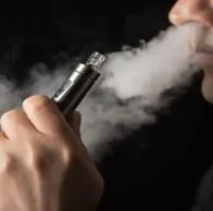 Multadas comercializadoras de vapeadores por no informar sobre nocividad