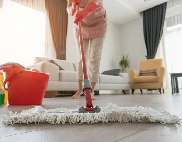 Trucos para eliminar el olor a huevo del piso después de trapear
