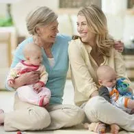 Estos son los nombres para niña y niño que más generan felicidad y sonrisas con solo escucharlos y decirlos, según la inteligencia artificial.