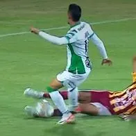 Expulsión de Jader Gentil, de Atlético Nacional, en partido contra Deportes Tolima, fue objetivo de crítica por parte del 'Verde' al VAR.