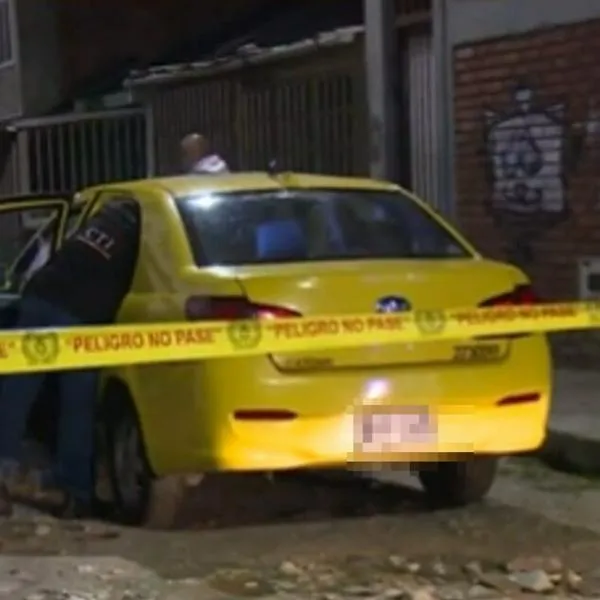 Hombre con apariencia con habitante de calle asesinó en Bogotá a una mujer que estaba dentro de un taxi y luego desapareció como si nada. 