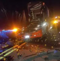 Un muerto y 10 heridos dejó aparatoso accidente de tránsito en la vía Manizales - Medellín