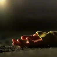 Cuerpo en el suelo. En relación a homicidio de colombiano en Ecuador.