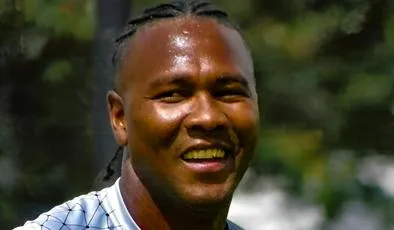 Independiente Santa Fe: Eduardo Méndez afirmó que Hugo Rodallega no se irá