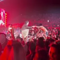 Ana del Castillo se trepó a la tarima donde cantaba Silvestre Dangond: 