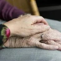 Ladrones le robaron a mujer de 80 años por Internet: le sacaron mucho