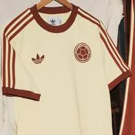 Filtran camiseta retro de la Selección Colombia; regalo perfecto para Navidad