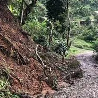 Hombre murió luego de quedar atrapado en un alud de tierra. Lo encontró la Policía luego de que su hijo lo reportara.