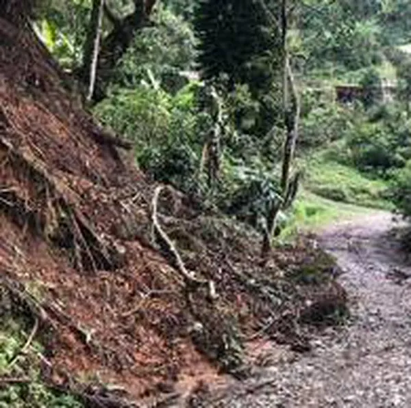 Hombre murió luego de quedar atrapado en un alud de tierra. Lo encontró la Policía luego de que su hijo lo reportara.