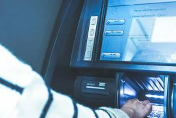 Tenga cuidado: así roban en los cajeros automáticos en Cali