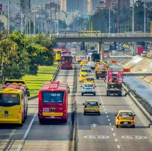 Pico y placa hoy Bogotá: carros que no pueden salir con taxis y particulares