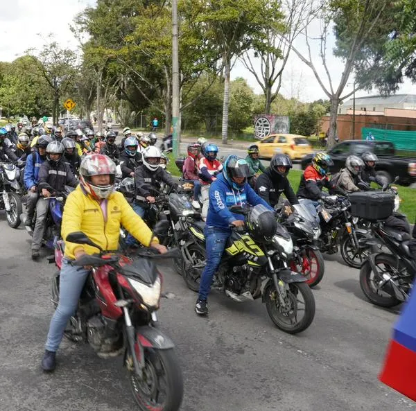 Motos en Colombia serán favorecidas por decisión sobre las calcomanías.