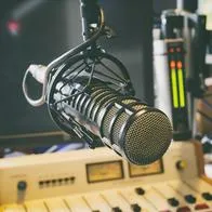 En Australia hay angustia por la desaparición de un famoso locutor de radio, que salió de excursión a un río lleno de cocodrilos. Esto se sabe.
