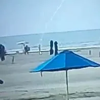 Noticias Cartagena hoy: muere extrajera (venezolana) luego de ser alcanzada por un rayo en la Playa Azul La Boquilla. Estaba disfrutando del mar.
