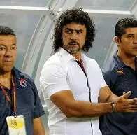 Leonel Álvarez podría ser el próximo técnico del Deportivo Pereira y su regreso al fútbol colombiano se daría lo más pronto posible.