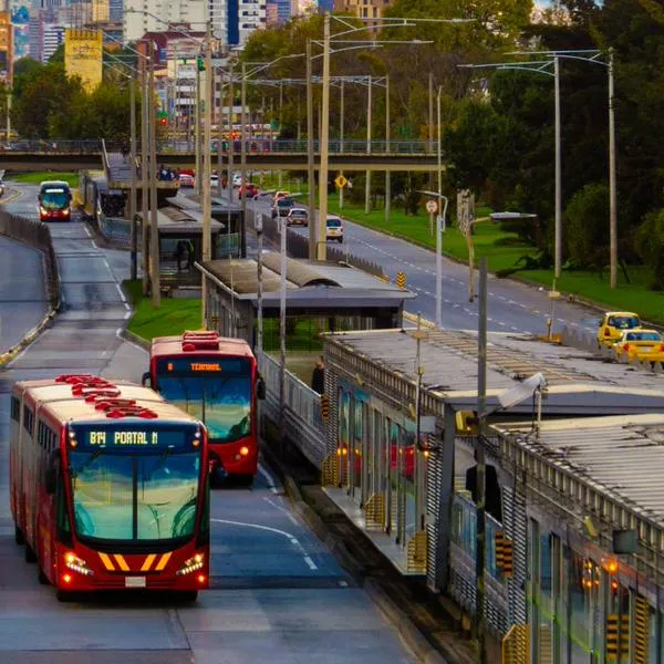 Diez estaciones de Transmilenio en Bogotá cambian de nombre por alianza estratégica con empresas privadas.