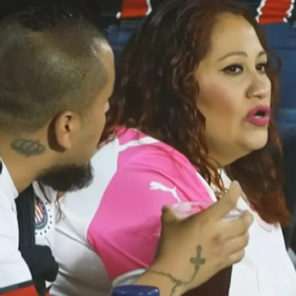 Pelea de aficionados en México es viral y quedó captara en cámaras: qué pasó.