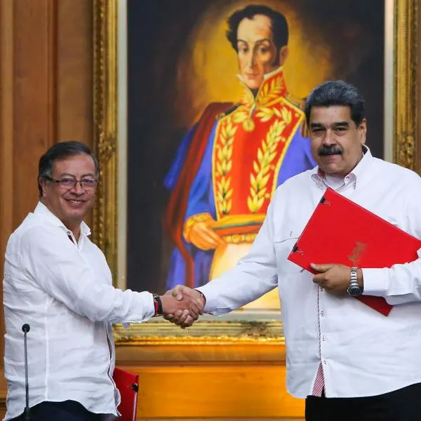 Gustavo Petro se reunirá con Nicolas Maduro para contarle sobre resultados del APEC.