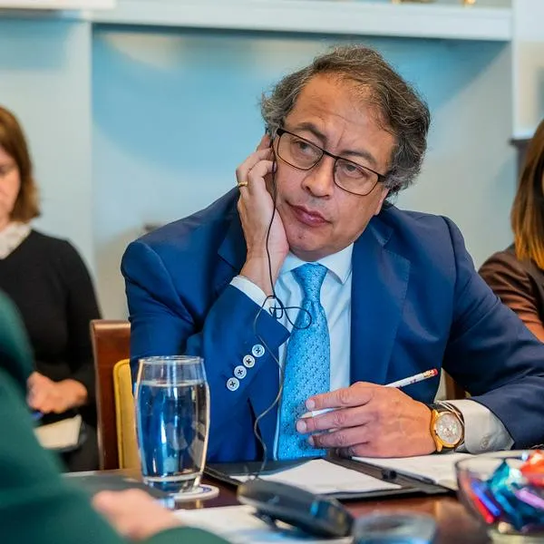 Diferentes puntos de vista de Gustavo Petro y Fedesarrollo sobre contracción económica