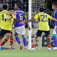 Luis Díaz celebrando uno de sus goles en el triunfo de Colombia 2-1 contra Brasil