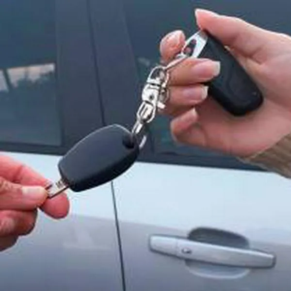 Por no haber hecho el traspaso del carro, ciudadano ahora debe $ 2.312.000.