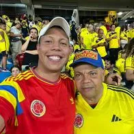 Luis Alonso Colmenares y su hijo, el concejal de Bogotá Jorge Colmenares, en el estadio Metropolitano de Barranquilla.