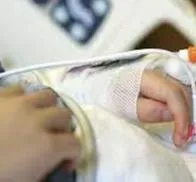 Niña en hospital. en relación con muerte de menor en Cartagena.