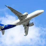 Aerolíneas deben responder por vuelos cancelados en vacaciones: dar plata y más