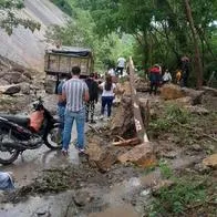 Las vías Bucaramanga-San Vicente de Chucurí y Bucaramanga–Matanza amanecieron cerradas por deslizamiento de tierras por las fuertes lluvias.