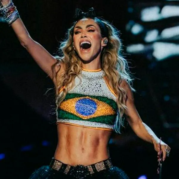 La cantante se enfermó en un concierto que daba con RBD en Brasil.