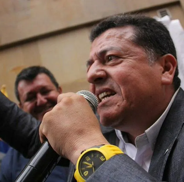 Hugo Ospina, presidente de la Asociación de propietarios y conductores de taxi, sugirió a los bogotanos cancelar vuelos el 22 de noviembre por paro.