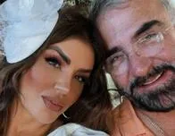 Vicente Fernández Jr. y Mariana González. En relación con su boda.