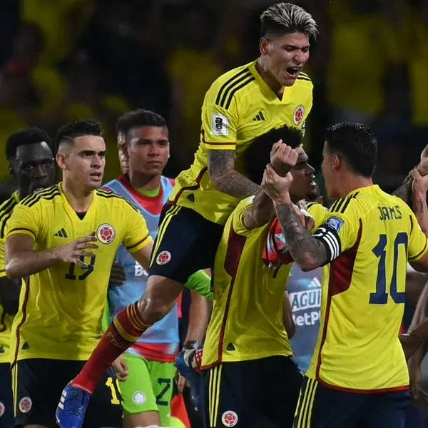 Fotos de jugadores colombianos, en nota de que para Colombia vs. Paraguay, Selección viajó  con Jorge Carrascal en duda.