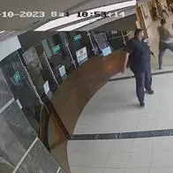 Israel difunde videos de rehenes que fueron llevados al hospital Al Shifa de Gaza.
